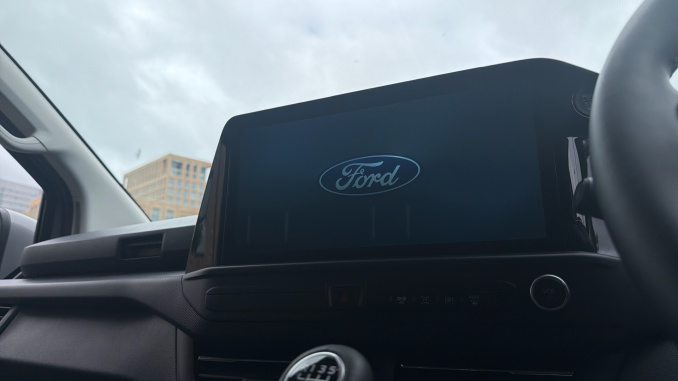 Ford Transit Custom 280 L2 Diesel Fwd 2.0 EcoBlue 136ps H1 Van Limited - Image 15